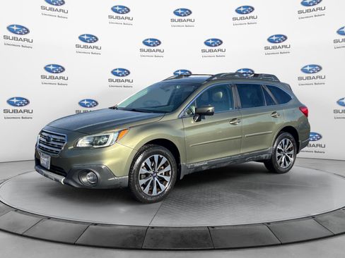 Used 2016 Subaru Outback 3.6R Limited AWD/4WD image 2
