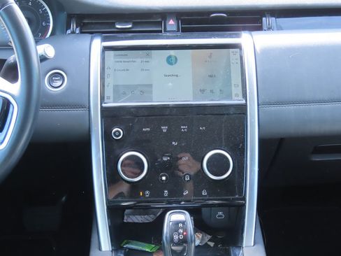 Used 2021 Land Rover Discovery Sport S image 8