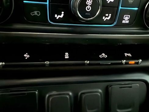 Used 2018 Chevrolet Silverado 1500 LTZ w/ LTZ Plus Package image 40