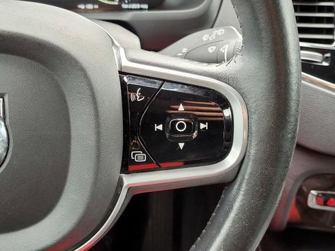 Used 2017 Volvo XC90 T6 Momentum w/ Vision Package image 27