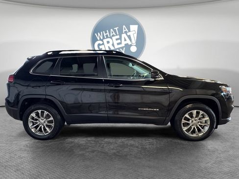 Used 2022 Jeep Cherokee Latitude Lux w/ Mopar Interior Package AWD/4WD image 2