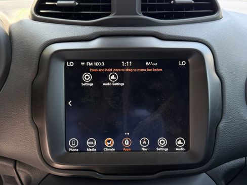 Used 2023 Jeep Renegade Latitude AWD/4WD image 38