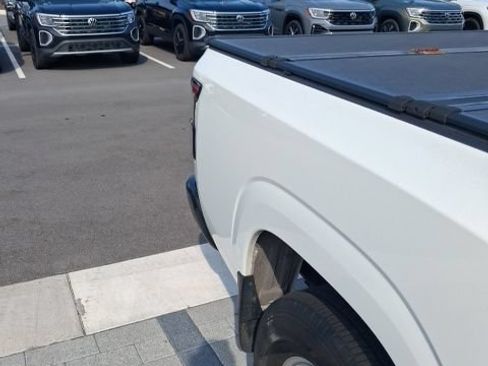 Used 2022 Nissan Frontier S RWD image 15