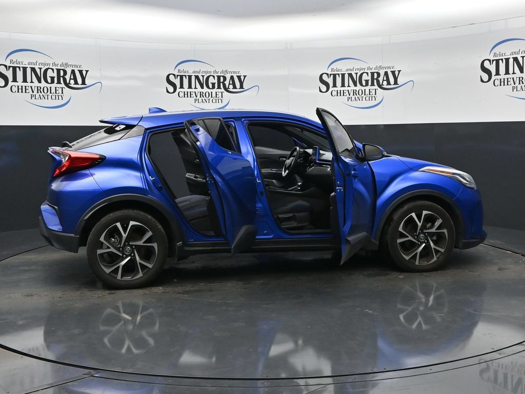 Used 2021 Toyota C-HR XLE FWD image 36