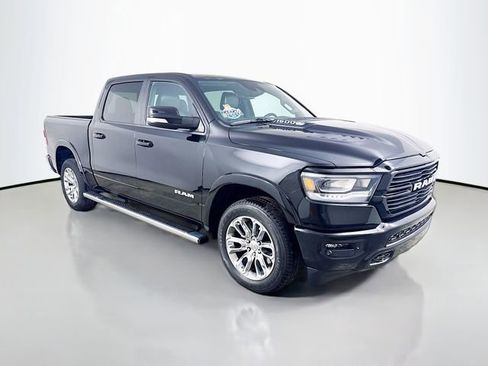 Used 2022 RAM 1500 Laramie AWD/4WD image 3