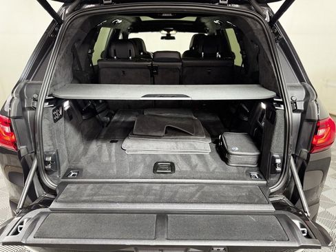 Used 2022 BMW X7 xDrive40i w/ Executive Package image 4
