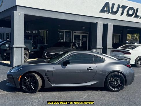 Used 2023 Toyota GR86 Premium RWD image 4