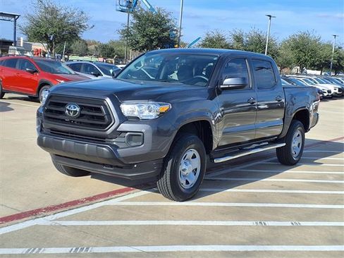 Used 2021 Toyota Tacoma SR image 3