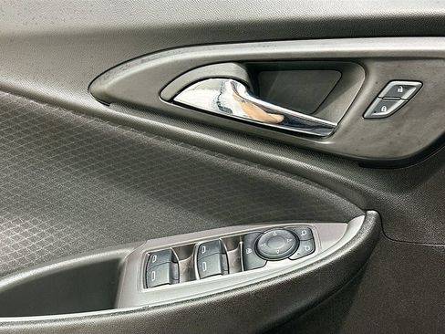 Used 2025 Chevrolet Malibu RS w/ LPO, Floor Liner Package FWD image 18