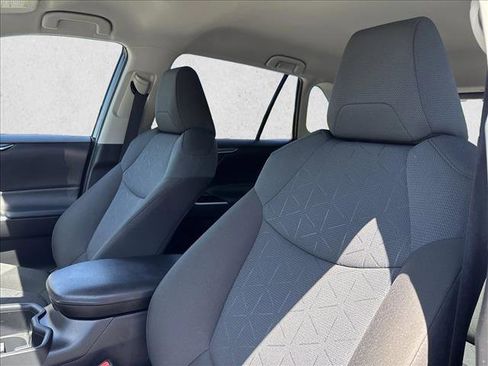 Certified 2025 Toyota RAV4 XLE FWD image 16