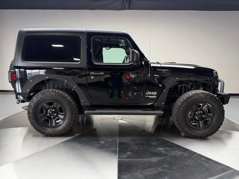 Used 2018 Jeep Wrangler Sport AWD/4WD image 6
