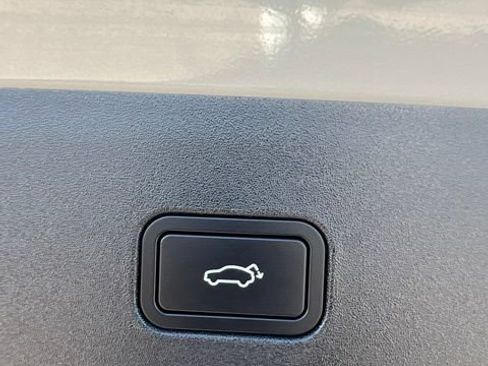 Used 2025 Volvo EX30 Ultra AWD/4WD image 29