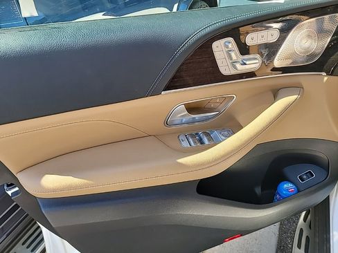 Used 2024 Mercedes-Benz GLS 450 4MATIC image 15