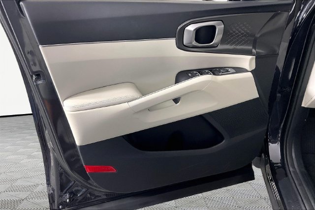 Certified 2026 Kia Sorento EX FWD image 16