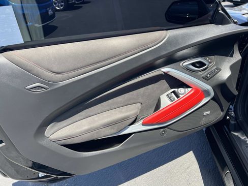 Used 2022 Chevrolet Camaro ZL1 RWD image 6