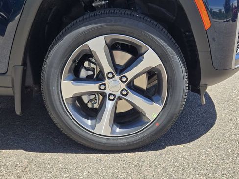 New 2026 Jeep Grand Cherokee L Limited w/ Trailer Tow Package AWD/4WD image 6