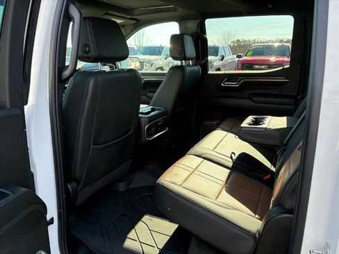 Certified 2024 Chevrolet Silverado 1500 High Country image 9