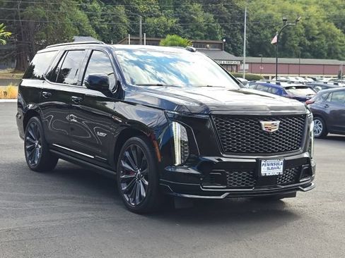 Used 2025 Cadillac Escalade V w/ LPO, Floor Liner Package AWD/4WD image 2