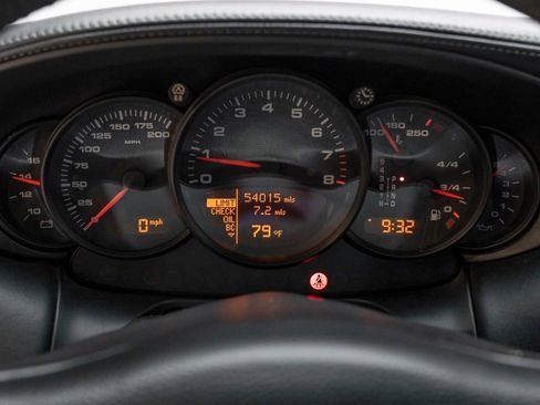 Used 2004 Porsche 911 Carrera 4S image 21