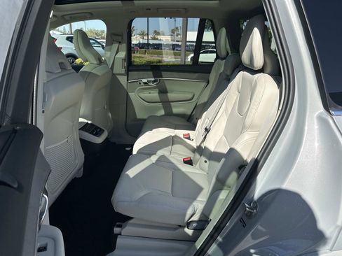 New 2026 Volvo XC90 B6 Ultra image 17