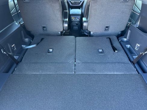 New 2026 Ford Explorer ST-Line w/ ST-Line Street Pack image 16