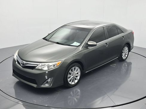 Used 2013 Toyota Camry XLE FWD image 28