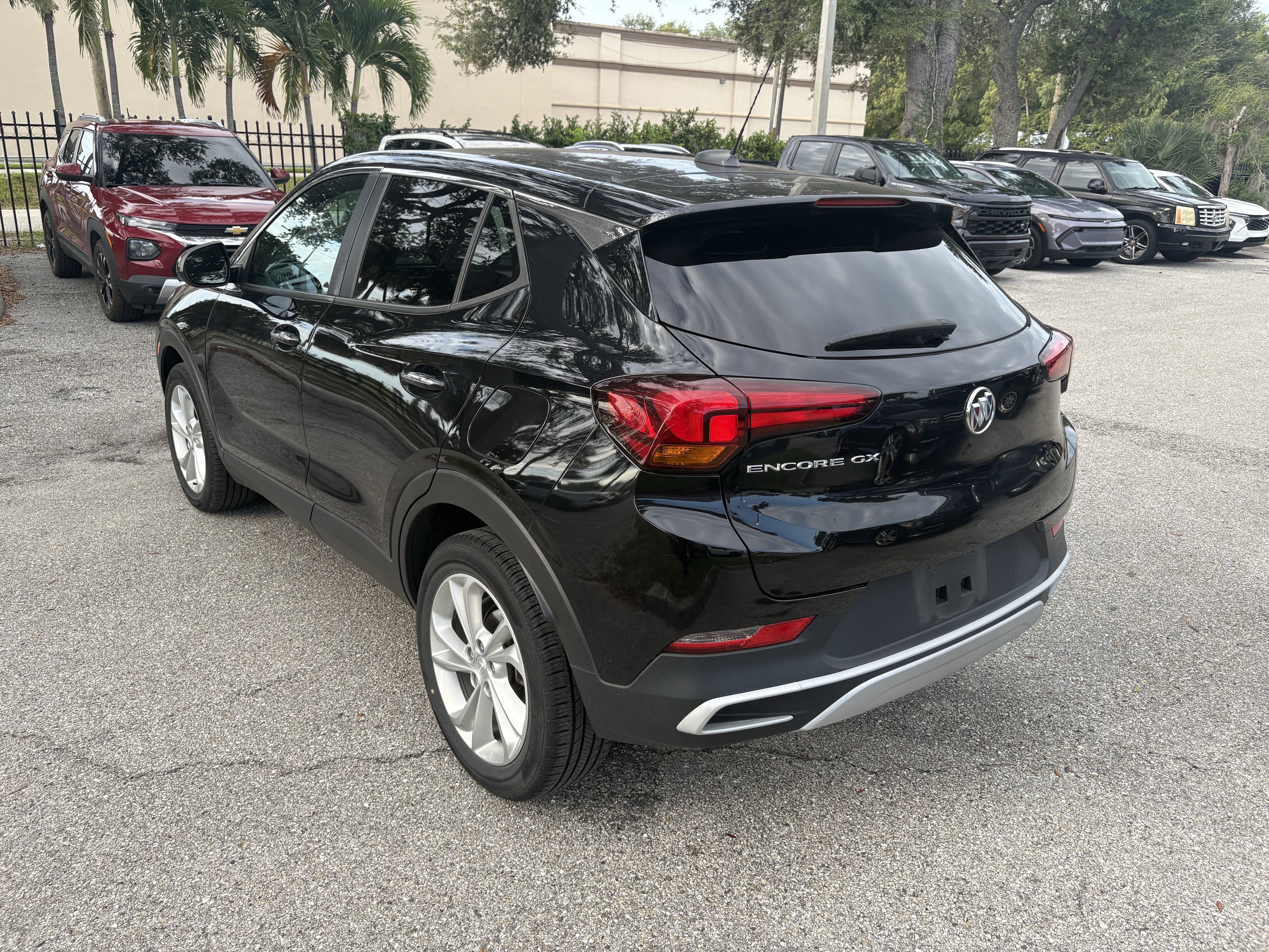 Certified 2023 Buick Encore GX Preferred w/ Cold Weather Comfort Package FWD image 5