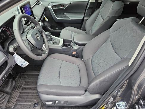 New 2025 Toyota RAV4 XLE image 12