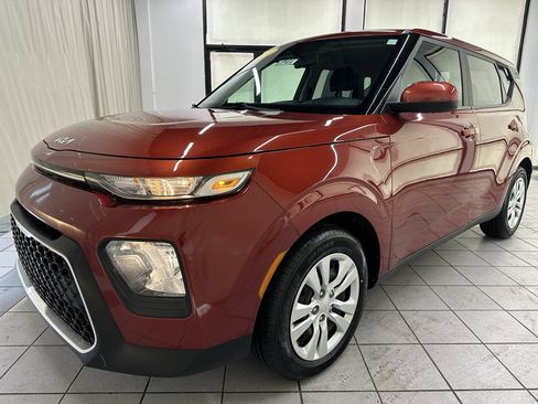 Used 2022 Kia Soul LX FWD image 11