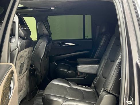 Used 2016 Cadillac Escalade ESV Platinum AWD/4WD image 35