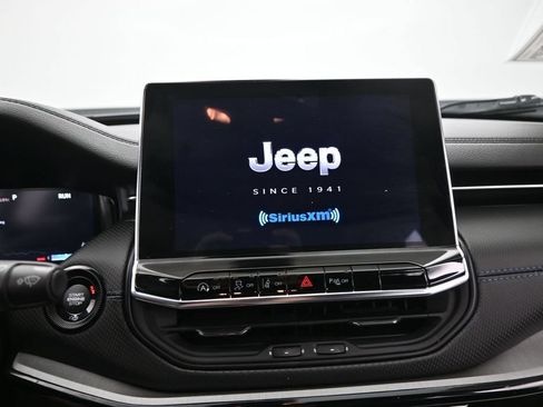 Used 2025 Jeep Compass Limited w/ High Altitude Package AWD/4WD image 25