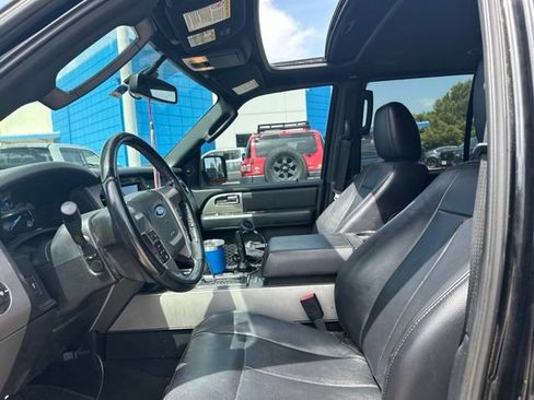 Used 2017 Ford Expedition EL Limited RWD image 5