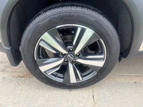 Used 2023 Nissan Rogue Platinum FWD image 15
