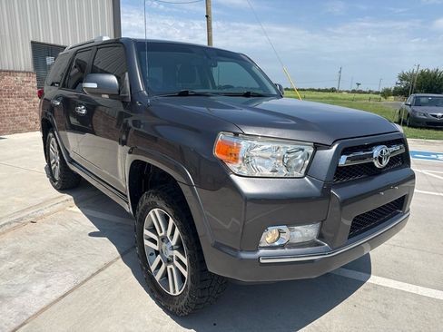 Used 2011 Toyota 4Runner Limited w/ Convenience Pkg AWD/4WD image 8