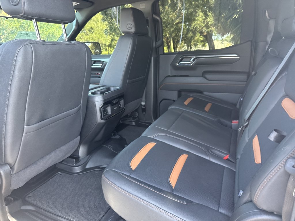 Used 2024 GMC Sierra 1500 AT4 w/ Technology Package AWD/4WD image 28