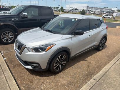 Used 2018 Nissan Kicks SR