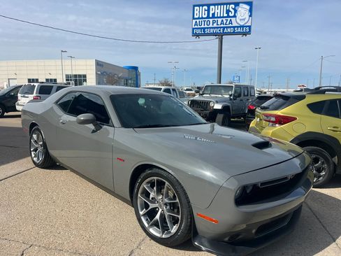 Used 2019 Dodge Challenger R/T w/ Plus Package image 1