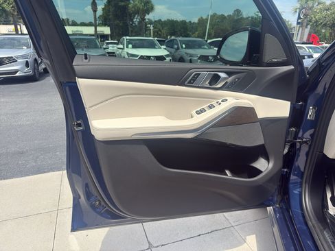 Used 2020 BMW X5 xDrive40i w/ M Sport Package AWD/4WD image 13