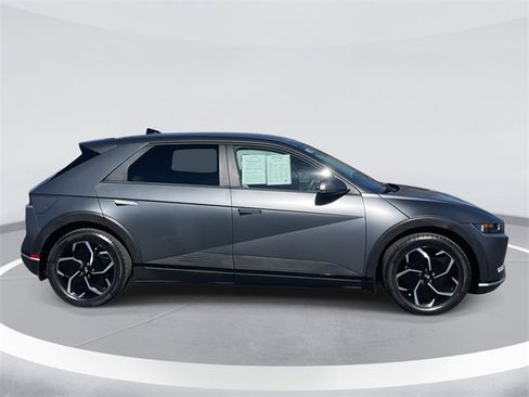 Used 2023 Hyundai Ioniq 5 SEL image 4