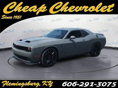 Used 2023 Dodge Challenger SRT Hellcat RWD image 1