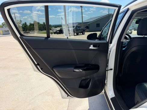 Used 2020 Kia Sportage EX w/ Option Group 15 AWD/4WD image 35