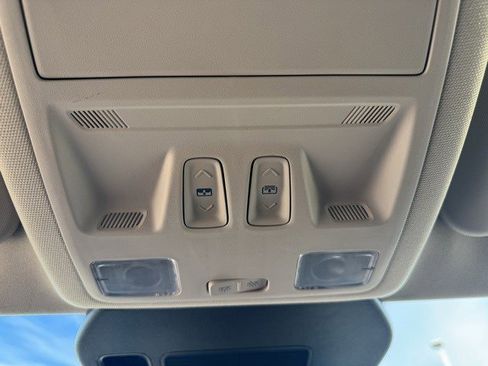 Used 2020 Ford Escape Titanium image 18