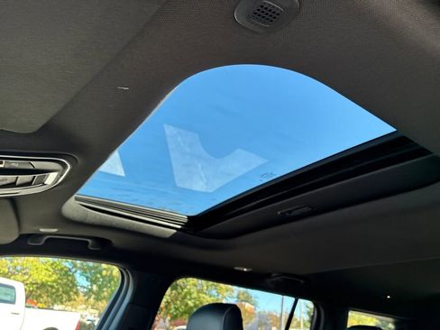 New 2025 Jeep Grand Cherokee L Altitude image 21