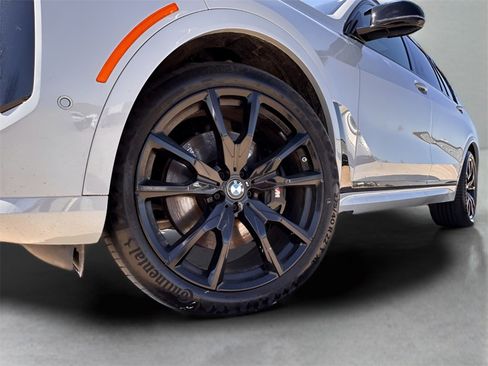 Used 2023 BMW X7 M60i w/ Executive Package image 9