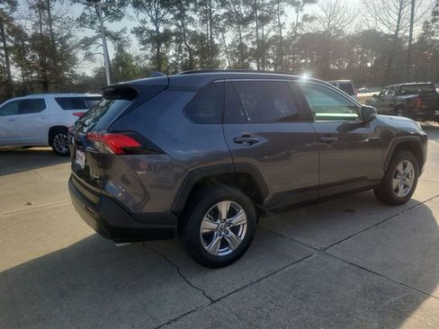 Used 2023 Toyota RAV4 XLE w/ Convenience Package image 8