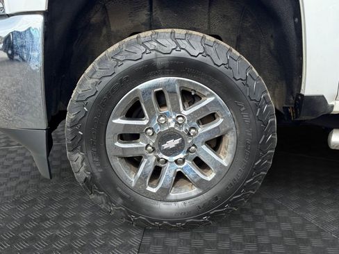 Used 2019 Chevrolet Silverado 2500 LTZ w/ Duramax Plus Package image 9