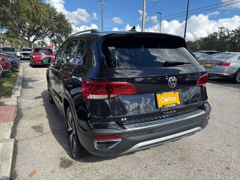 Used 2024 Volkswagen Taos SE image 5