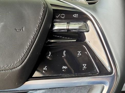 Certified 2025 Cadillac Escalade Sport Platinum w/ LPO, Floor Liner Package AWD/4WD image 27