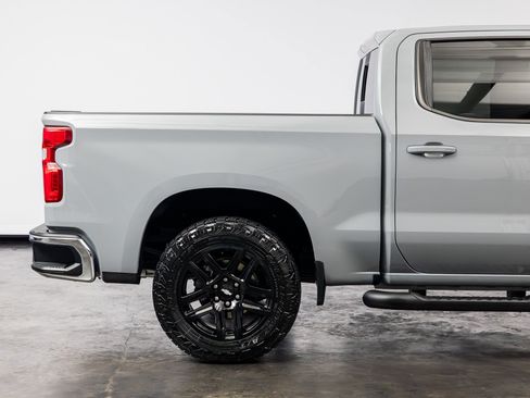 Used 2024 Chevrolet Silverado 1500 LT AWD/4WD image 25