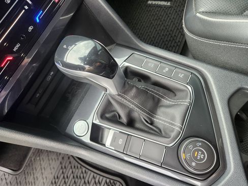 Used 2022 Volkswagen Tiguan SEL R-Line image 14